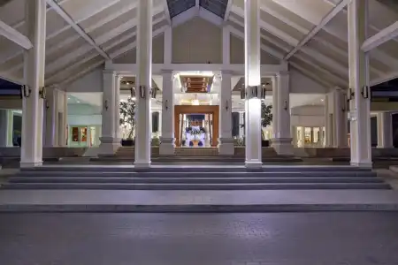 Dusit Thani - SHA Extra Plus - 15