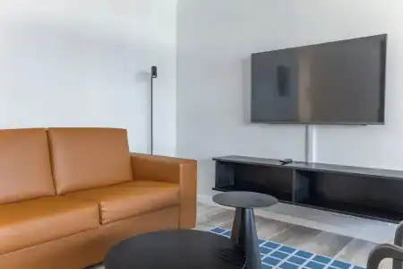 Hlemmur Suites - 41