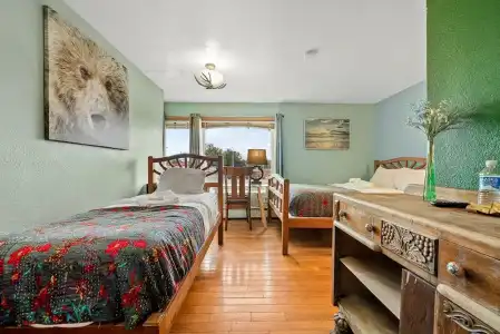 Qupqugiaq Inn - 44