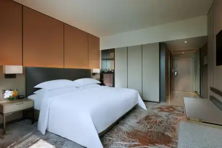 Millennium Hilton Bangkok - 1