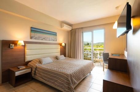 Canvas by Mitsis Messonghi - 2