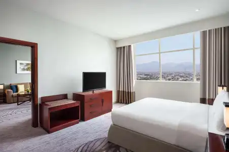 DoubleTree by Hilton - 1
