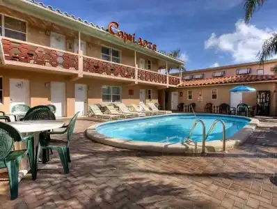 Hollywood Beachs - 34