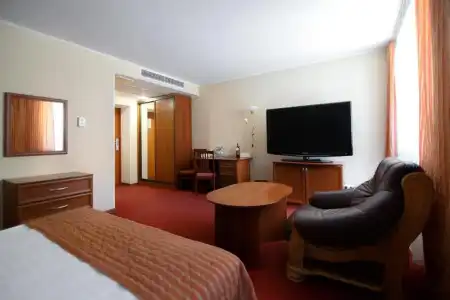 Reikartz Kropivnytskiy - 16