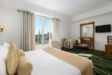 Araliya Green Hills - Where Historic Charm Mingles with Natural Beauty - 17