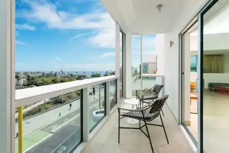 Courtyard by Marriott Santa Monica - 54