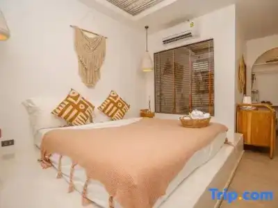 Baan Rin Ruk - 15