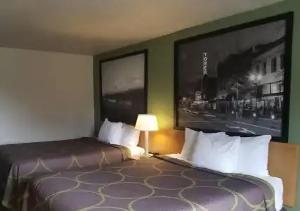 Super 8 Redmond - 28