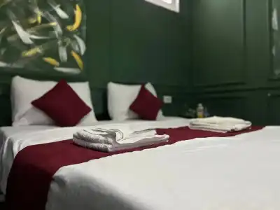 The Palms Hostel - 9