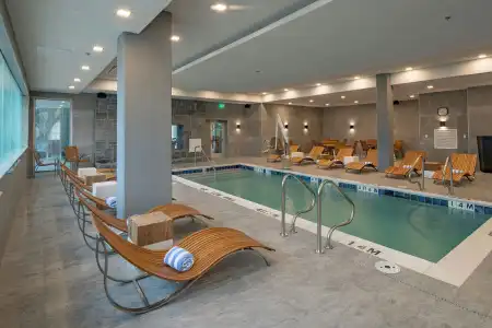 Element Dallas Downtown East - 16