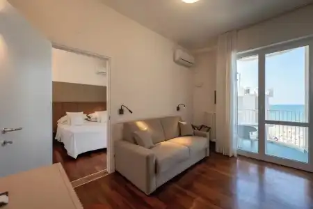 HR Resort - 65