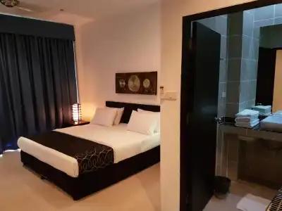 East Suites - 63