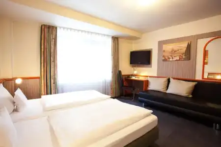 Trip Inn Ariane - 57