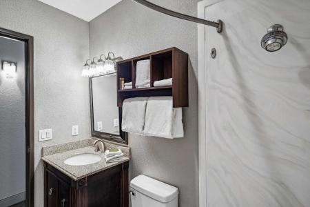 Seward's Guest House - 7