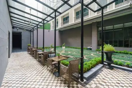 Courtyard by Marriott Bangkok Sukhumvit 20 - 30
