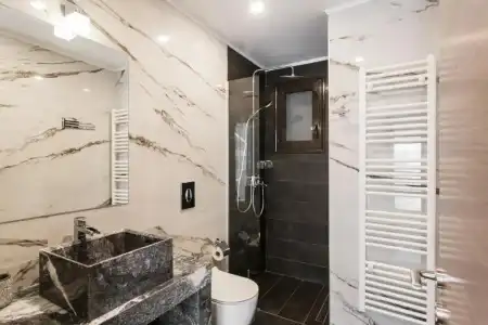 Nicholas Point Apartments and Rooms - 32