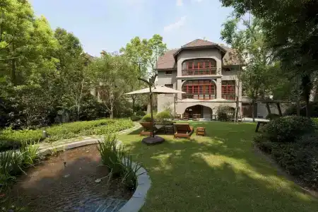 Massenet at Sinan Mansions - 11
