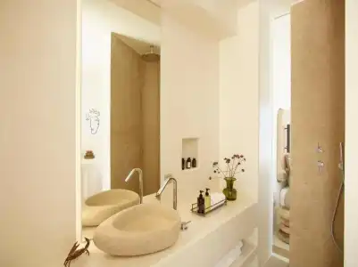 White Pebble Suites - 57