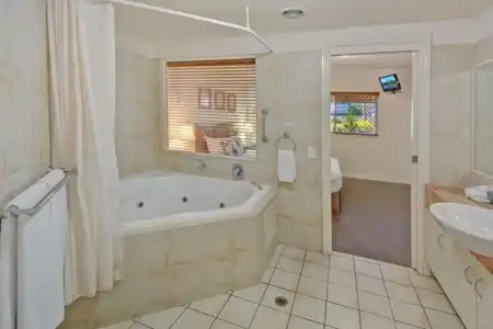Raffles Mooloolaba - 58