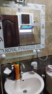 Royal pyramids Inn - 84