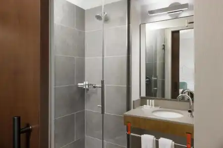 SpringHill Suites by Marriott New York Manhattan/Chelsea - 4
