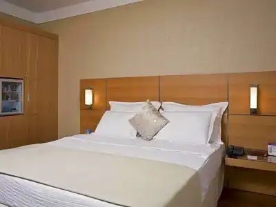 Ramada & Suites by Wyndham Izmir Kemalpasa - 50
