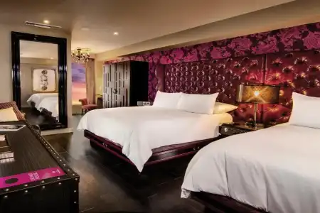 The Cromwell - 21