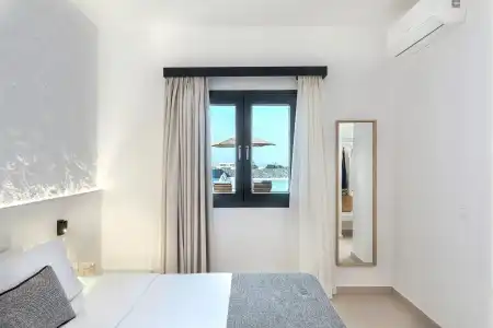 Onyx & Suites - 113
