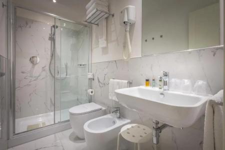 Ungherese Small Luxury - 59