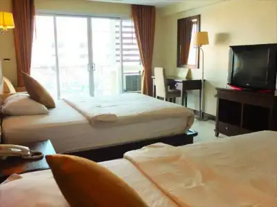 August Suites - 42