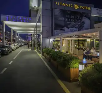 Titanic Port Bakirkoy - 1