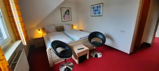 Zum Kreuzberg - 1