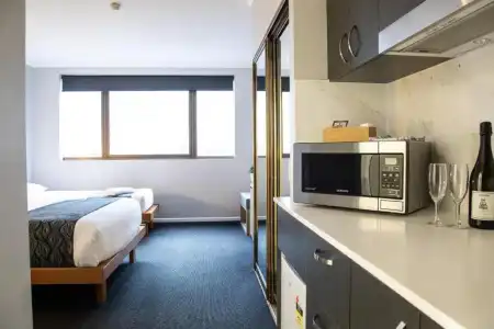Madison Capital Executive Apartments - 100