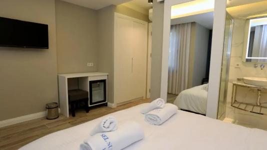 Sel Suite - 27