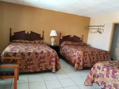 Cloud 9 Inn - 12
