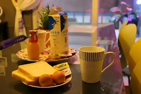 Hongdae Style Guesthouse - 130