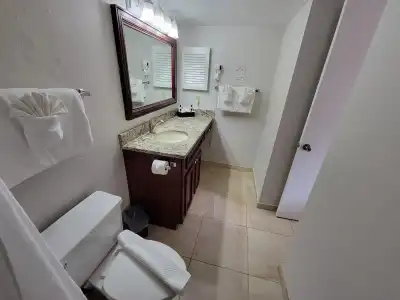 Parc Corniche Condominium Suites - 8