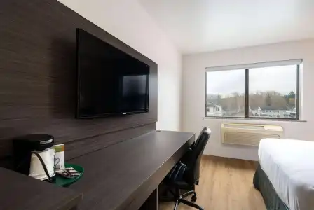 Baymont by Wyndham Bellingham - 20