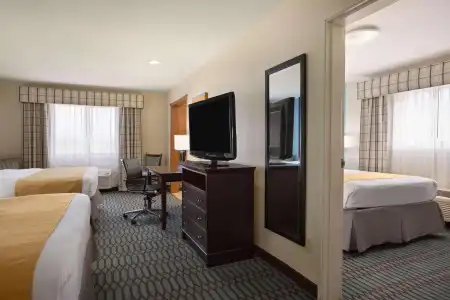 Country Inn & Suites by Radisson, Lubbock, TX - 5