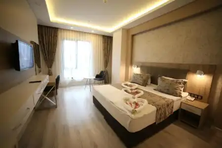 Ema Ozturk Thermal - 2