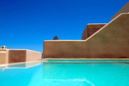 Voreina Gallery Suites - 71