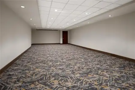 Embassy Suites Lincoln - 17