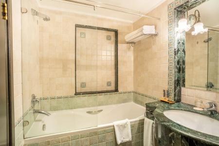 Novotel Bahrain Al Dana Resort - 9