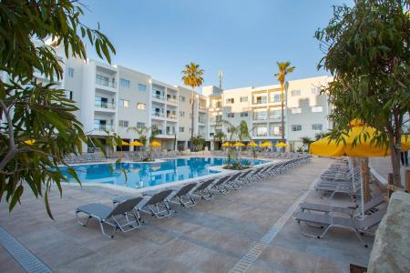 Mayfair  Gardens - 18