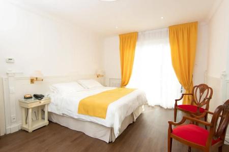 Universal Terme - 23
