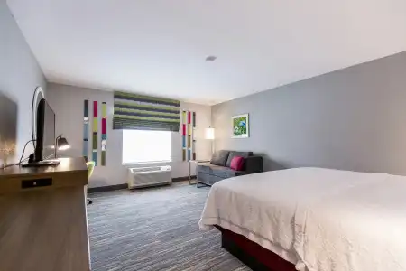 Hampton Inn Bismarck - 28