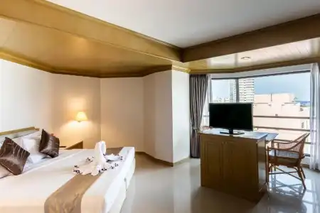 City Beach Resort - 103