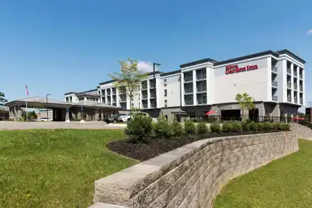 Hilton Garden Inn Grand Rapids East - 23