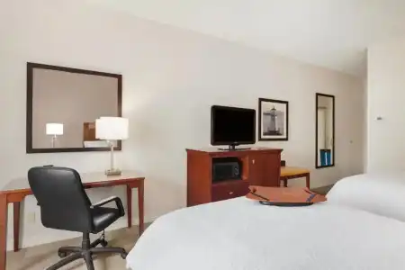 Hampton Inn Colchester - 45