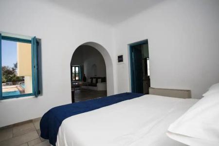 Black Rose Beach Suites - 3